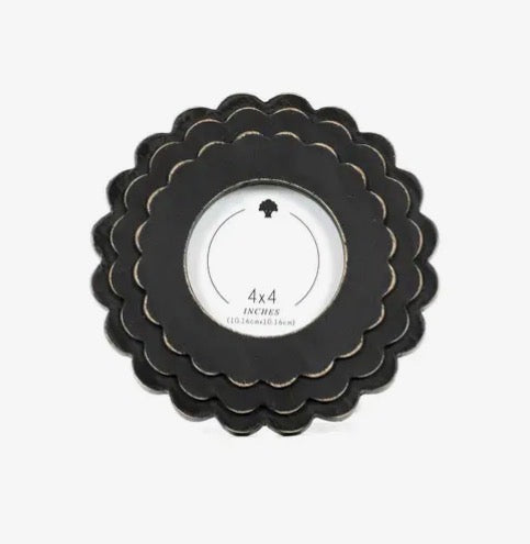 Round Scalloped Picture Frame