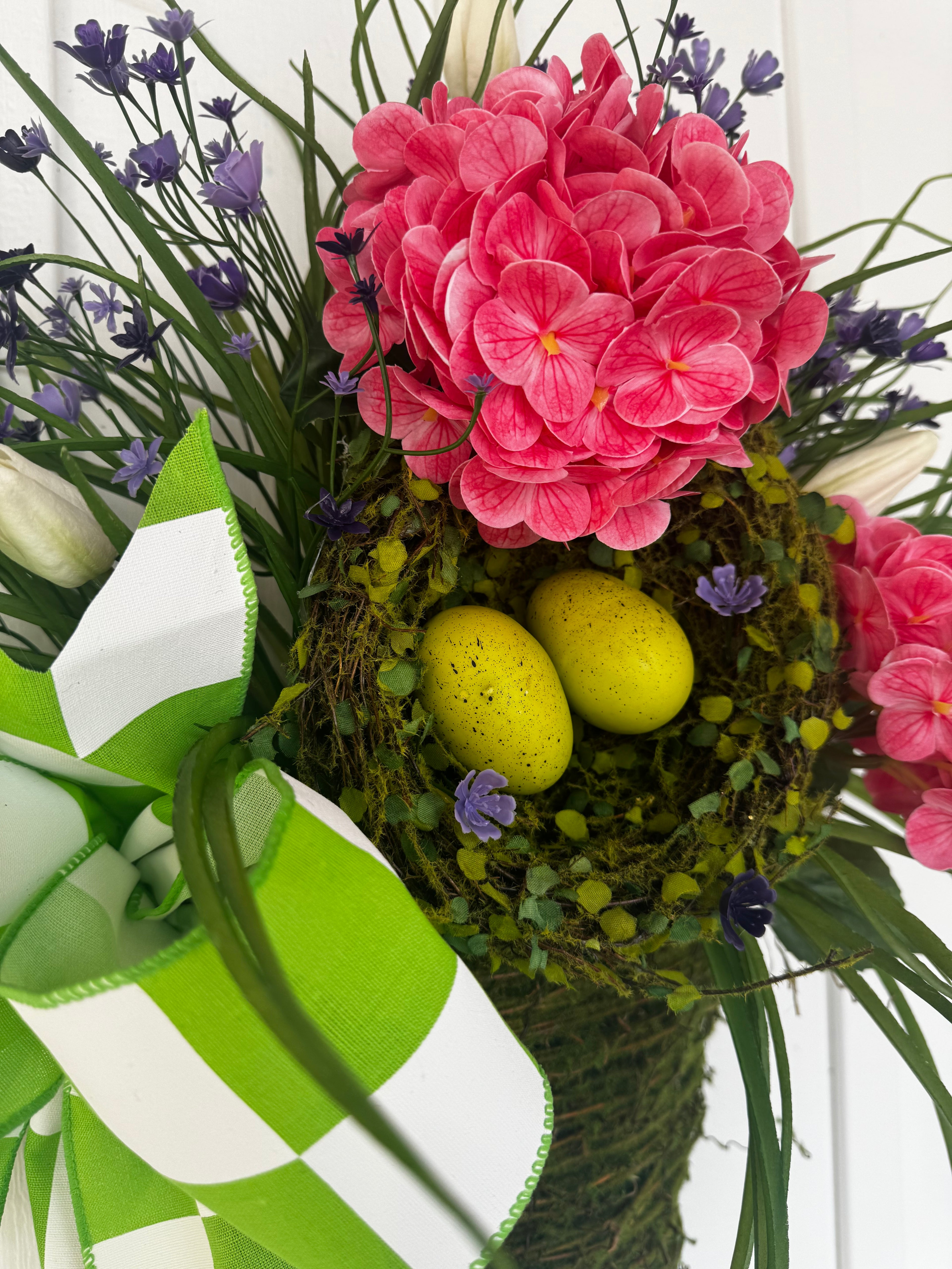 Hanging Moss Vase with Geraniums
