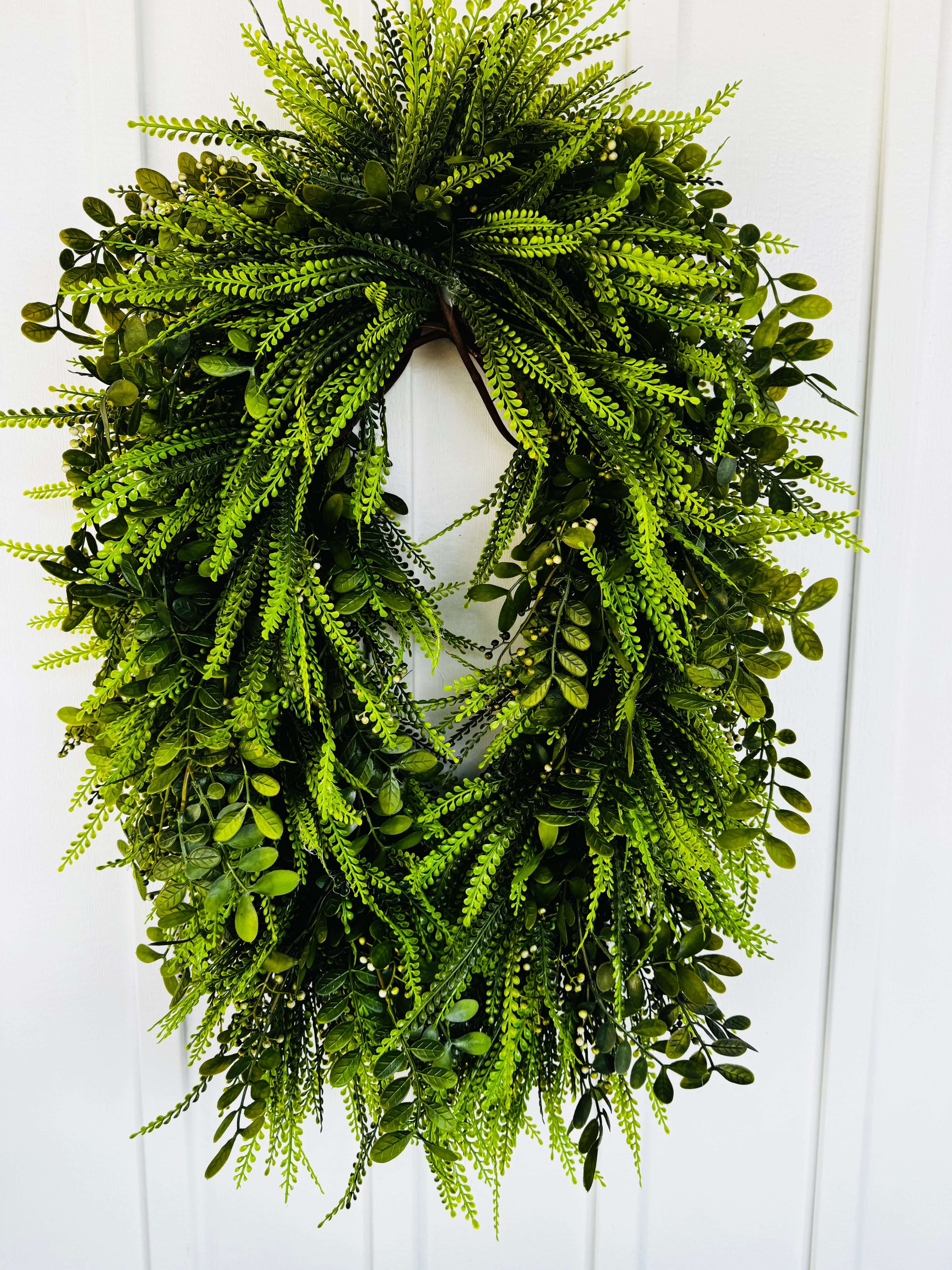 XL Beaded Fern Base with Bold Vine Leafs