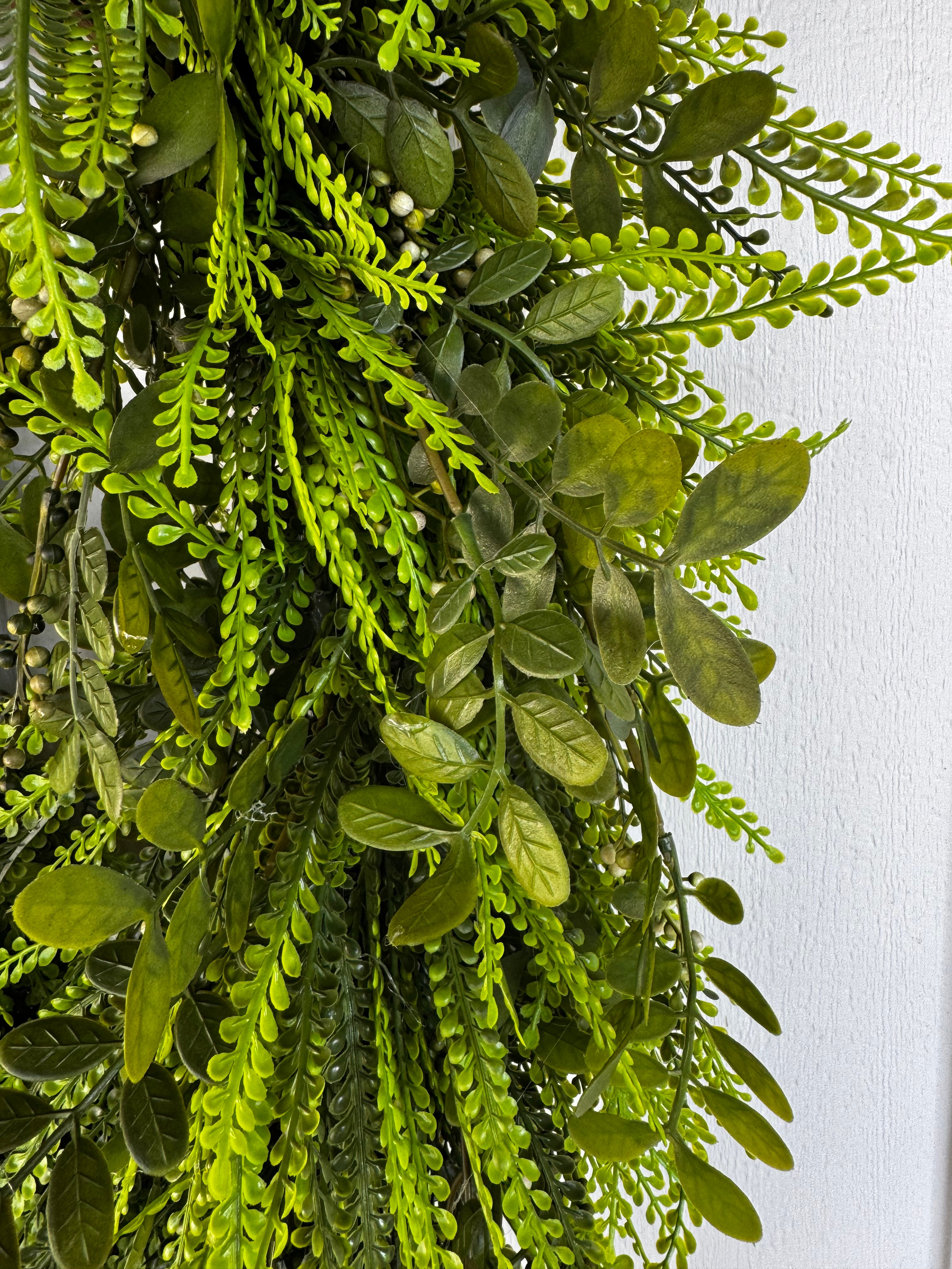 XL Beaded Fern Base with Bold Vine Leafs