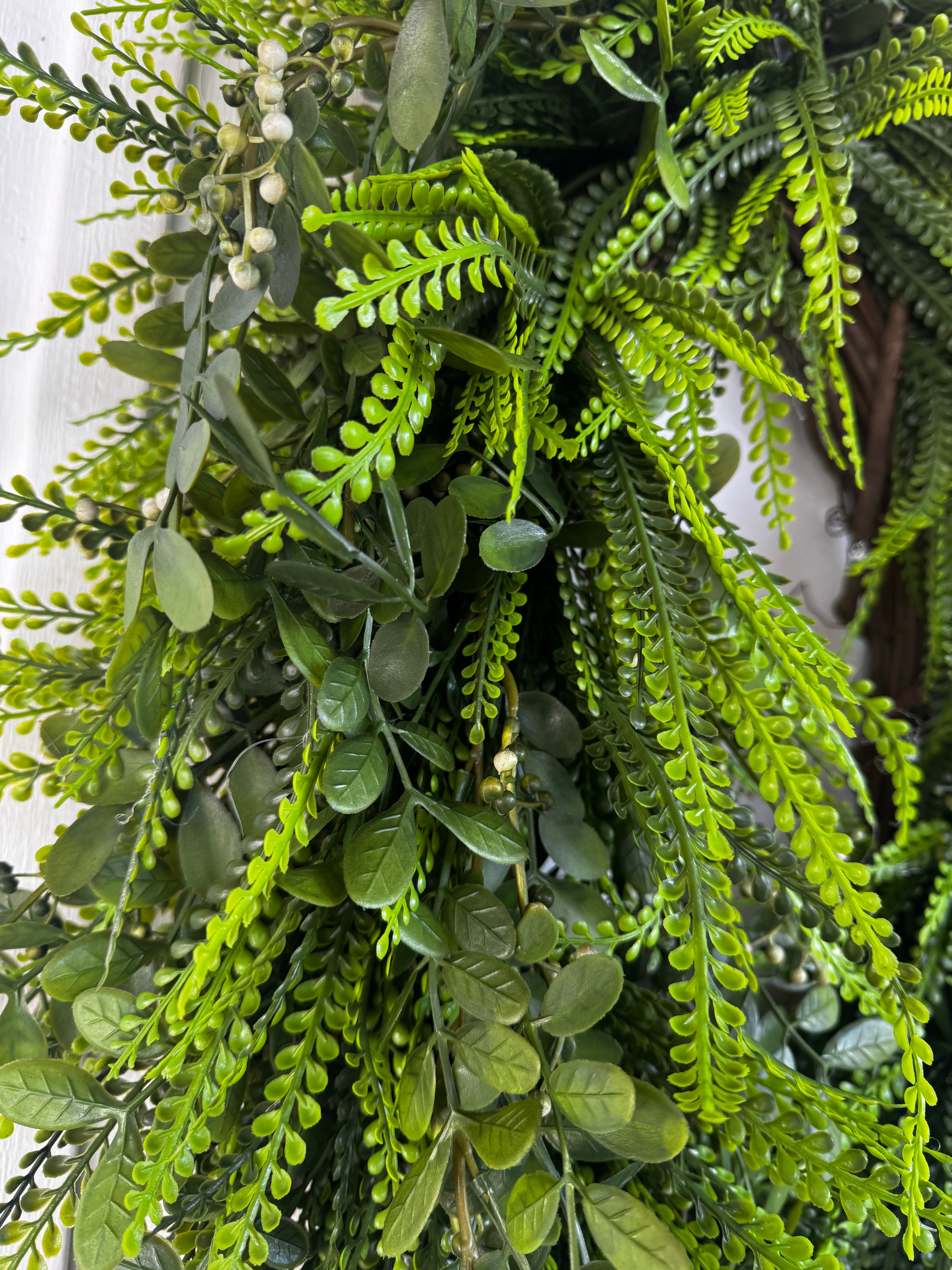 XL Beaded Fern Base with Bold Vine Leafs
